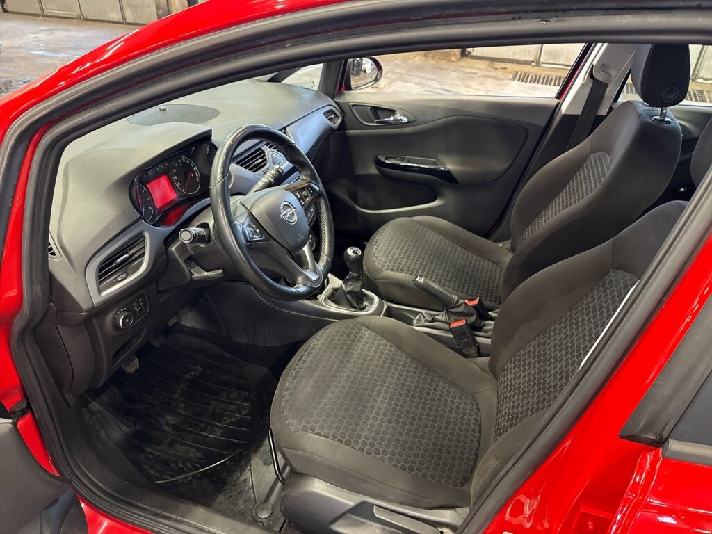 Opel Corsa 2016 Punainen