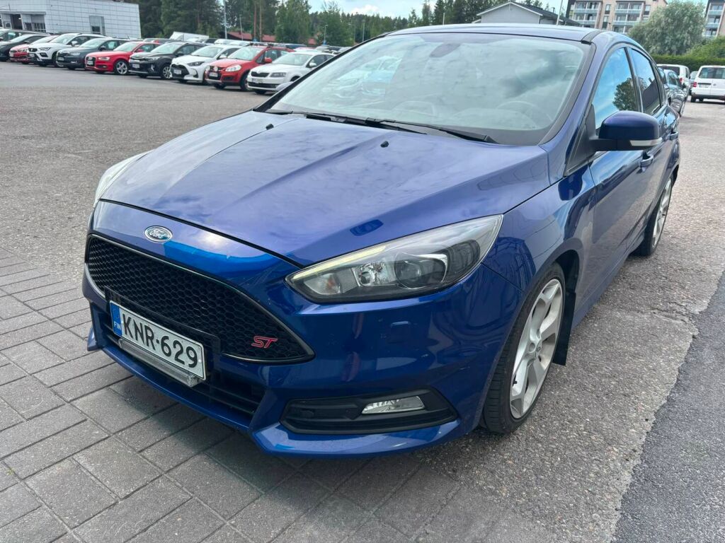 Ford Focus 2016 Sininen
