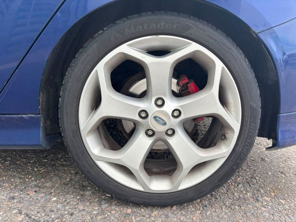 Ford Focus 2016 Sininen