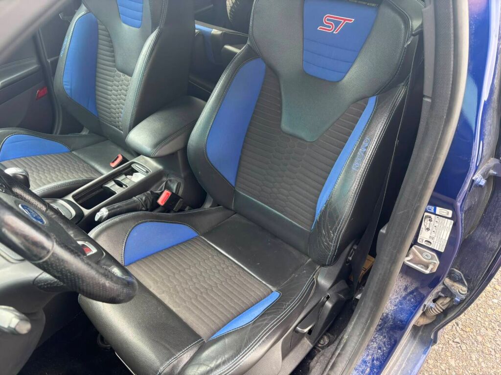 Ford Focus 2016 Sininen