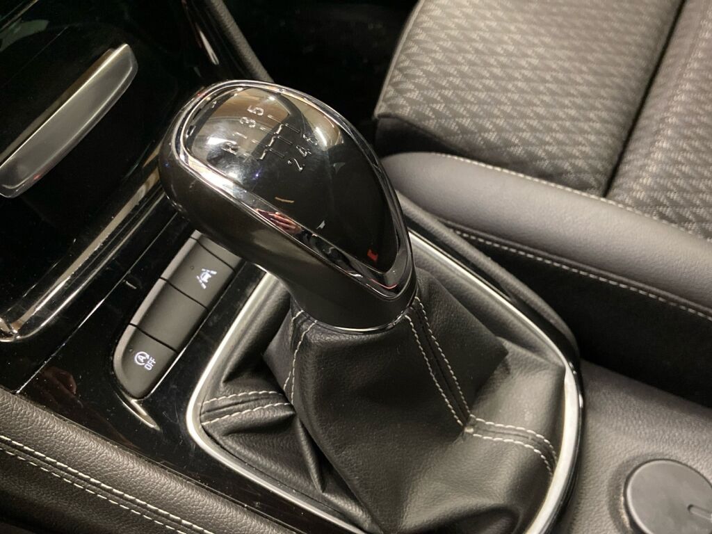 Opel Astra 2016 Hopea