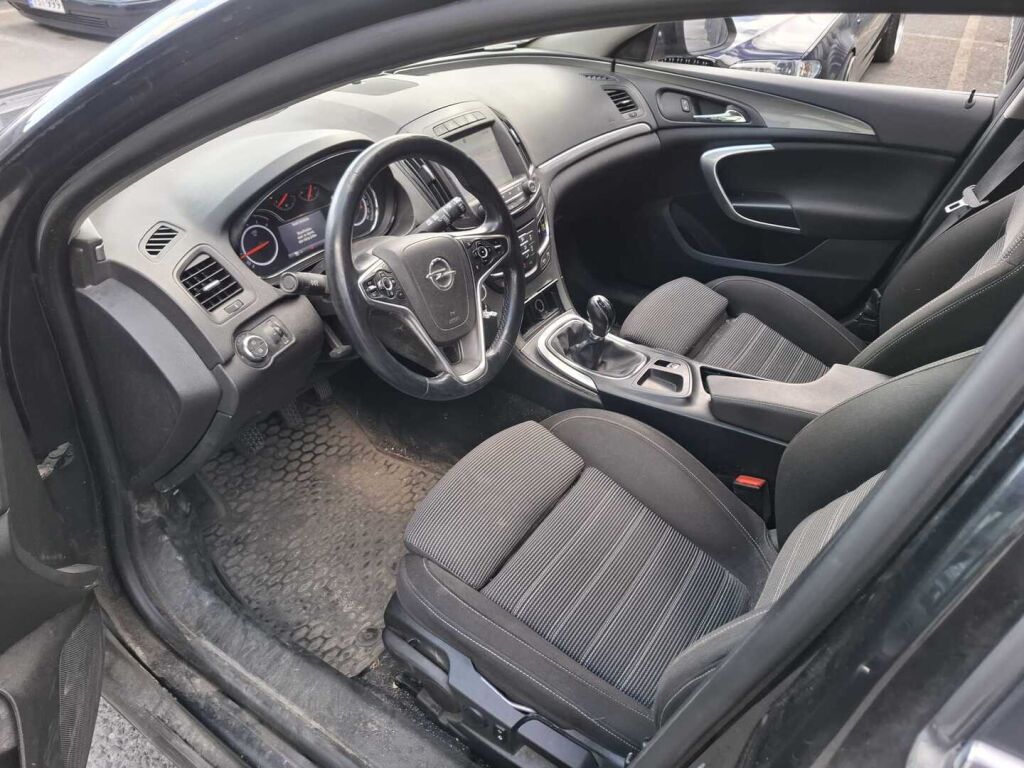 Opel Insignia 2016 Musta
