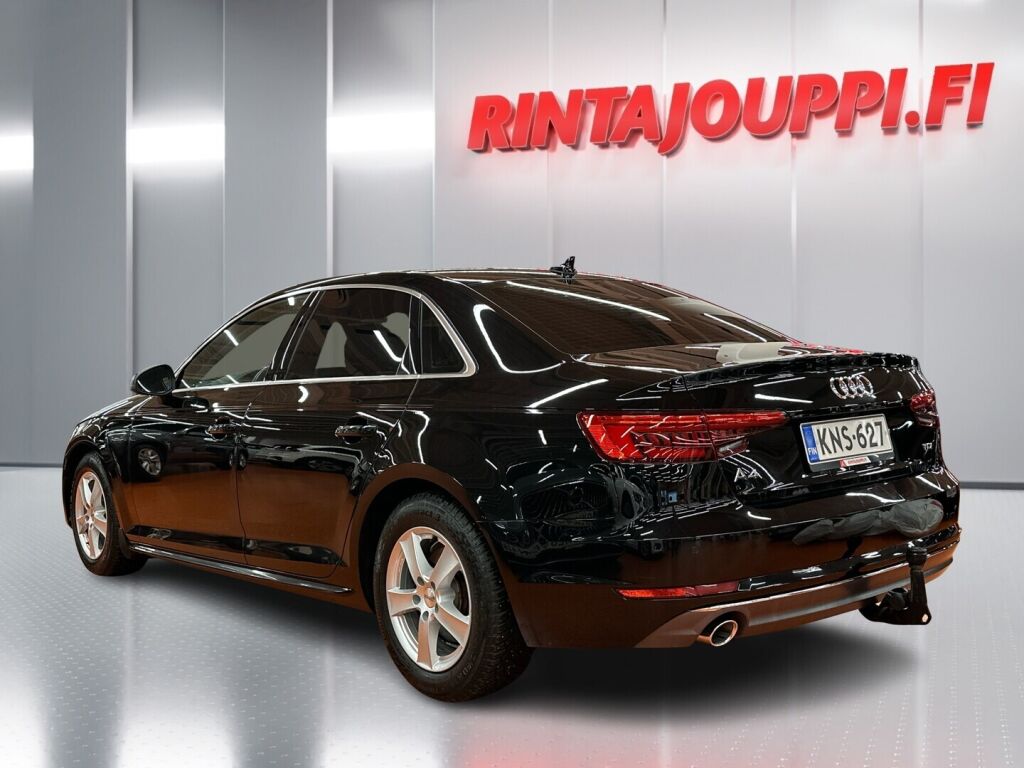 Audi A4 2016 Musta