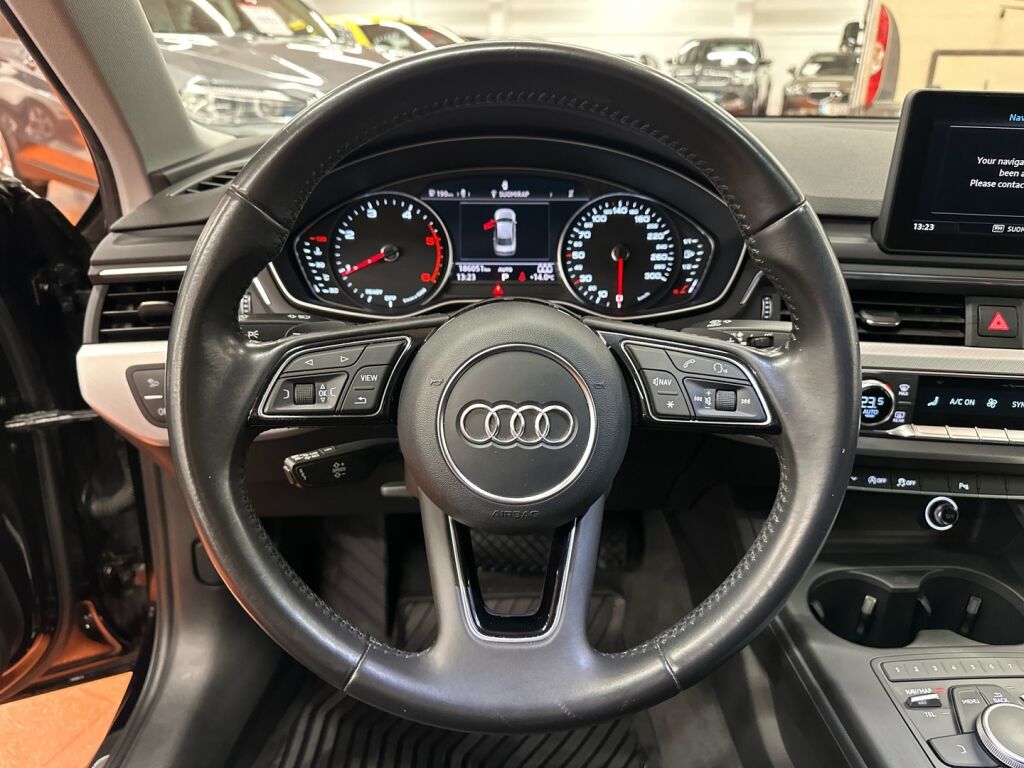 Audi A4 2016 Musta