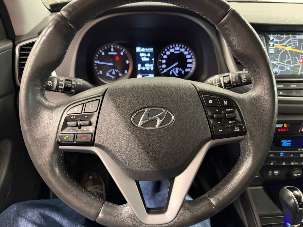 Hyundai Tucson 2016 Musta