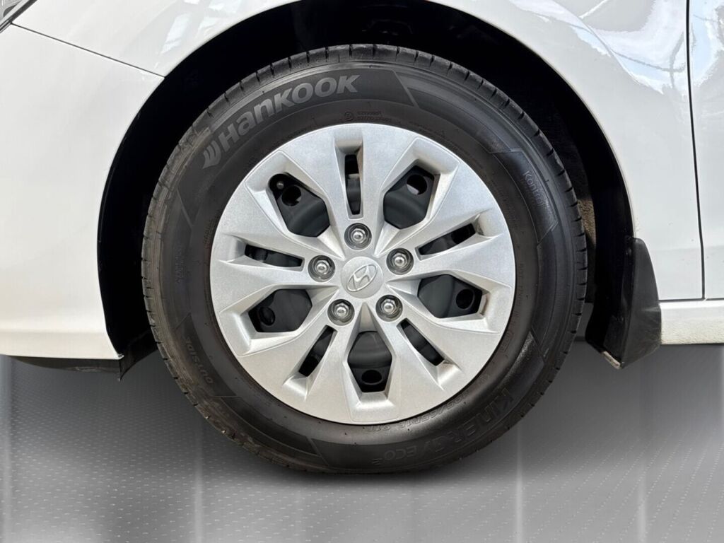 Hyundai i30 Wagon 2019 Valkoinen