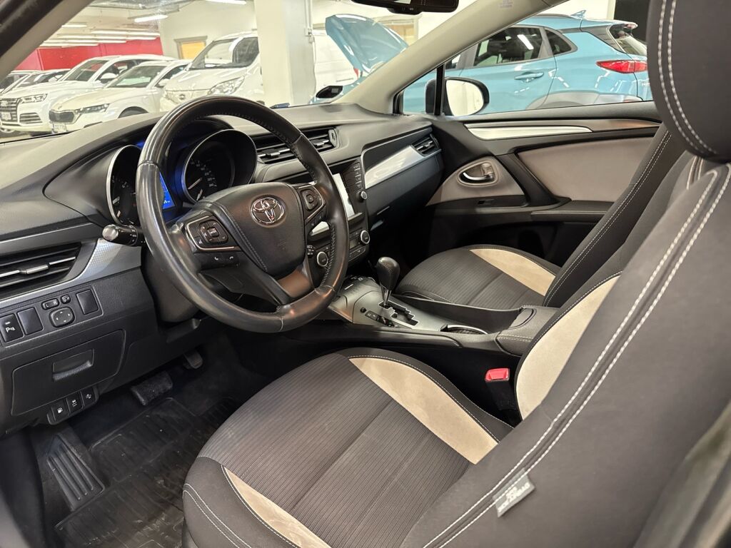 Toyota Avensis 2016 Sininen