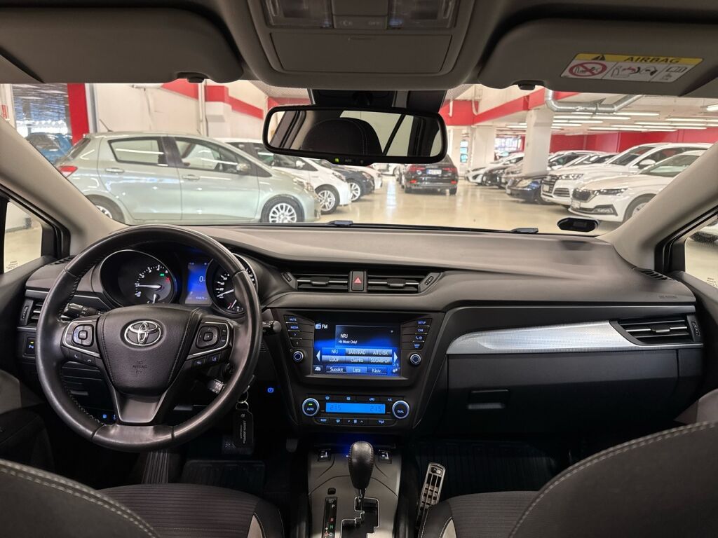 Toyota Avensis 2016 Sininen