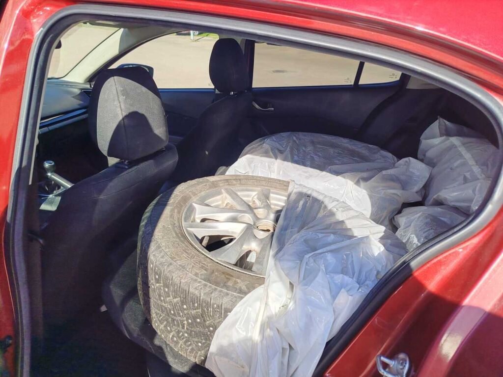 Mazda Mazda3 2016 Punainen