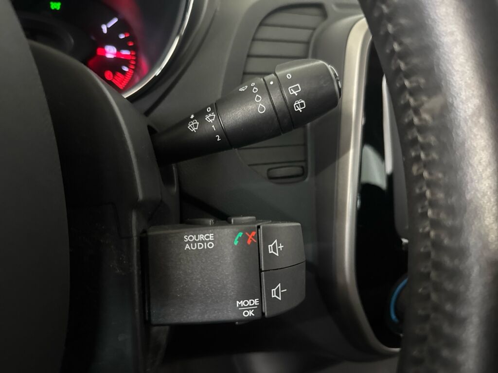 Renault Captur 2016 Ruskea (beige)