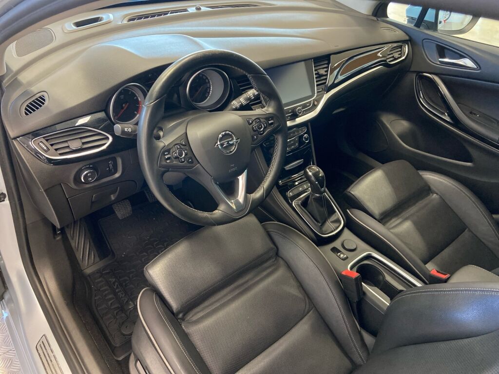 Opel Astra 2017 Hopea