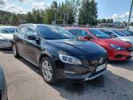 Volvo V60 Cross Country 2016 Musta
