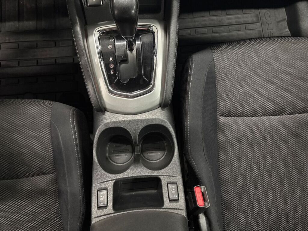 Nissan Qashqai 2016 Ruskea (beige)