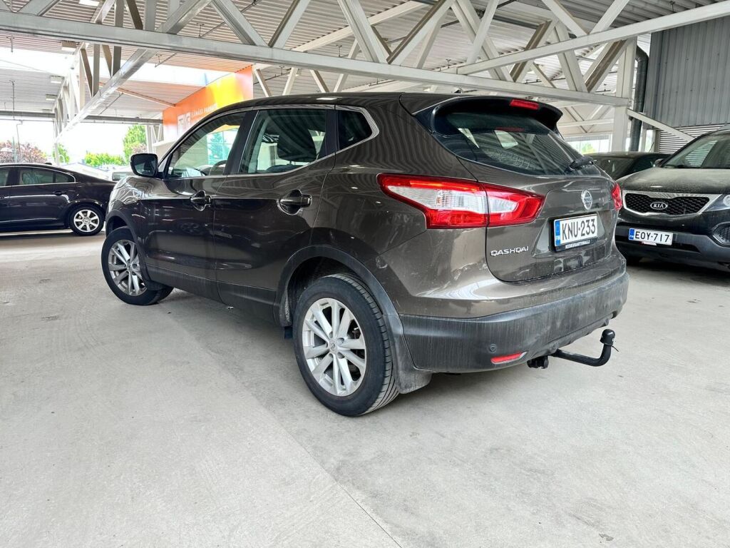 Nissan Qashqai 2016 Ruskea (beige)
