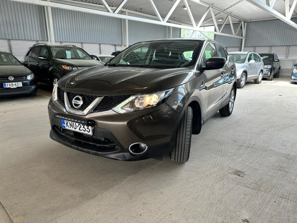 Nissan Qashqai 2016 Ruskea (beige)