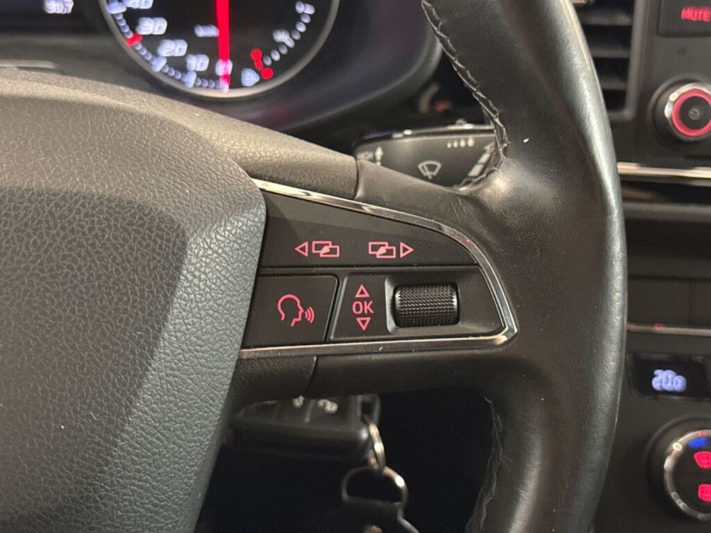 Seat Leon 2016 Valkoinen