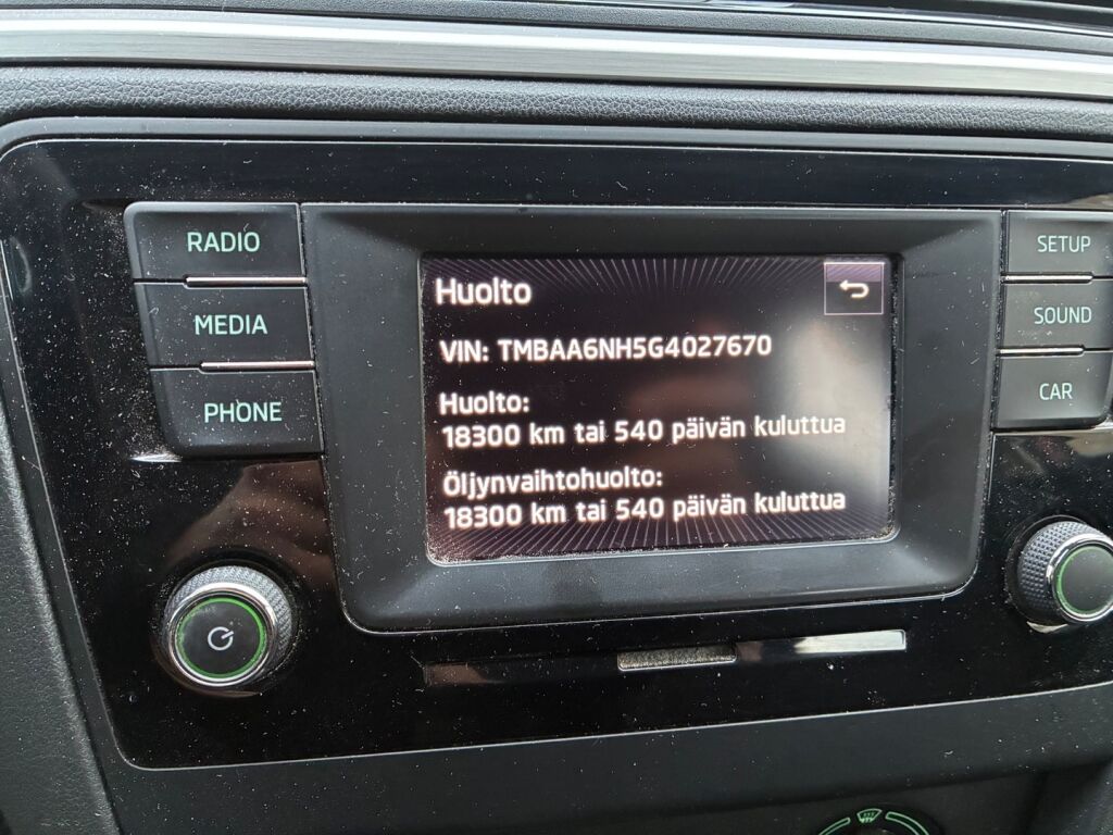 Skoda Rapid 2016 Punainen