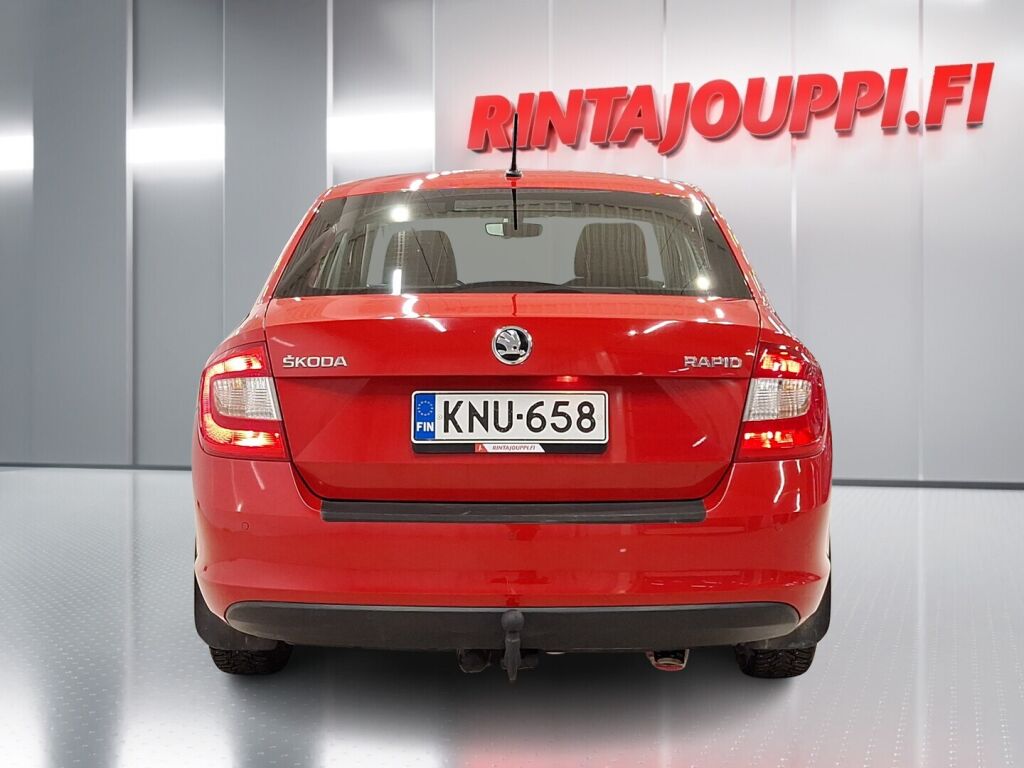 Skoda Rapid 2016 Punainen