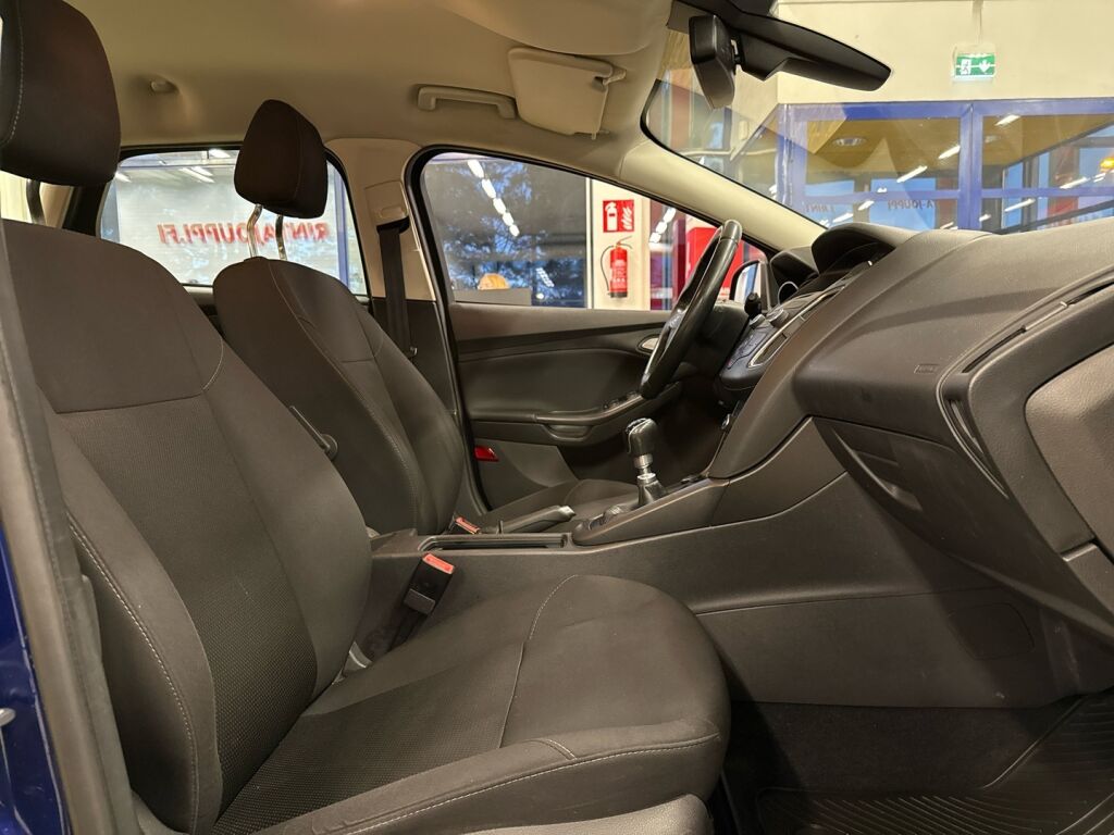 Ford Focus 2016 Sininen
