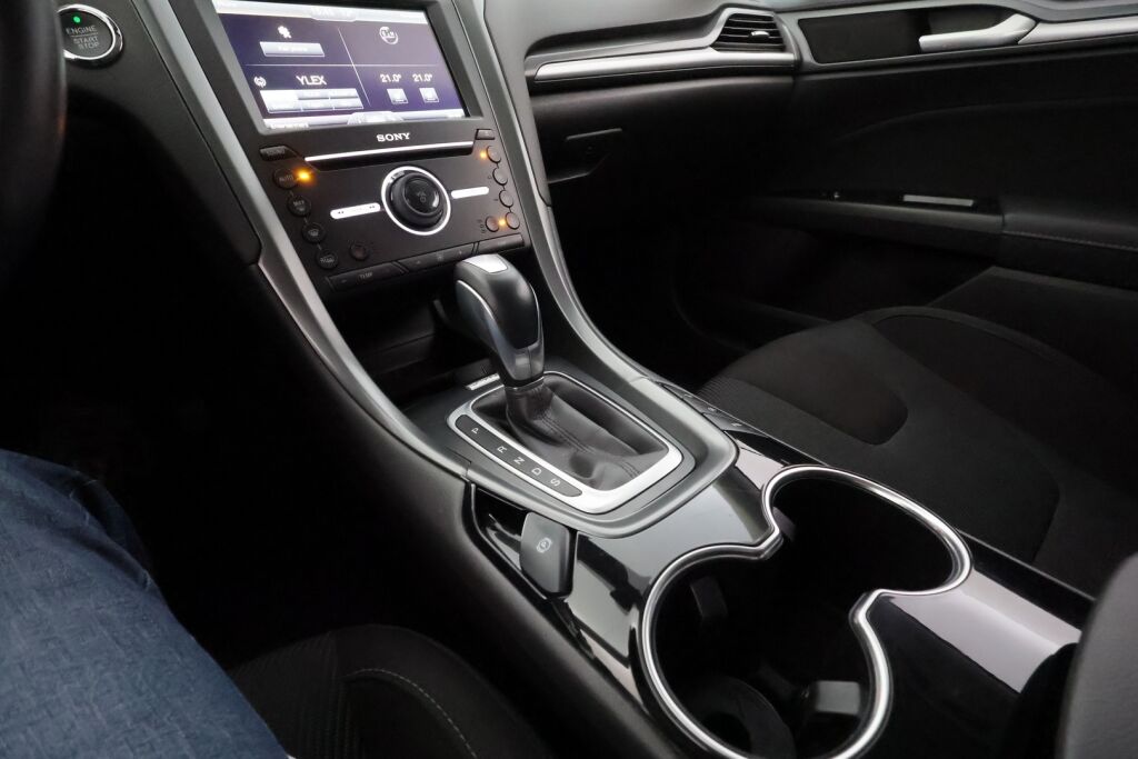 Ford Mondeo 2016 Musta