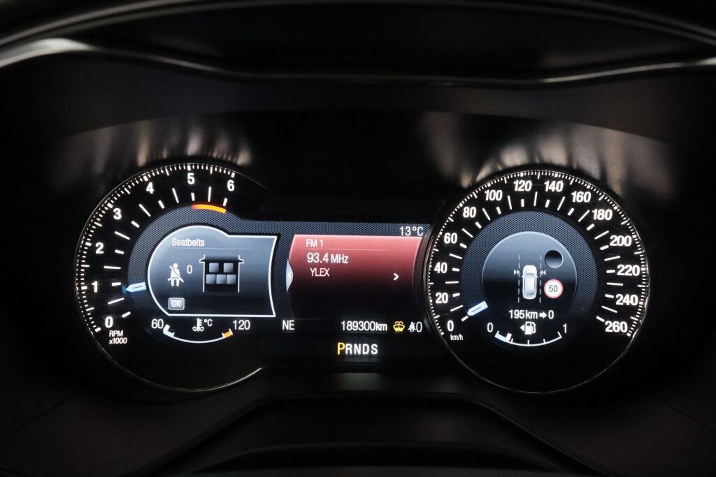 Ford Mondeo 2016 Musta