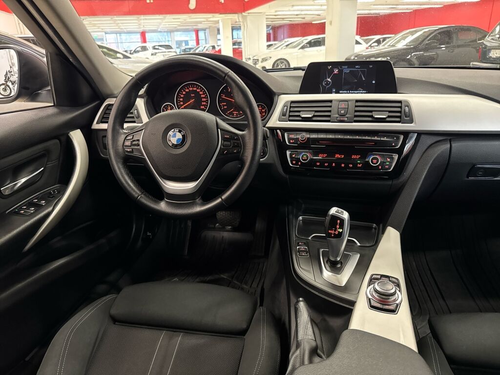 BMW 320 2017 Sininen
