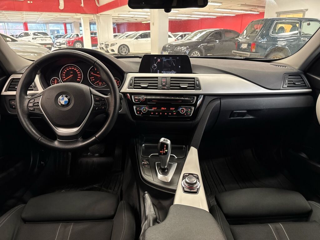 BMW 320 2017 Sininen