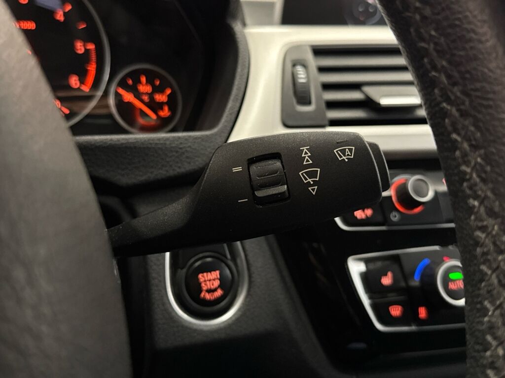 BMW 320 2017 Sininen