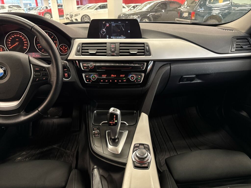 BMW 320 2017 Sininen