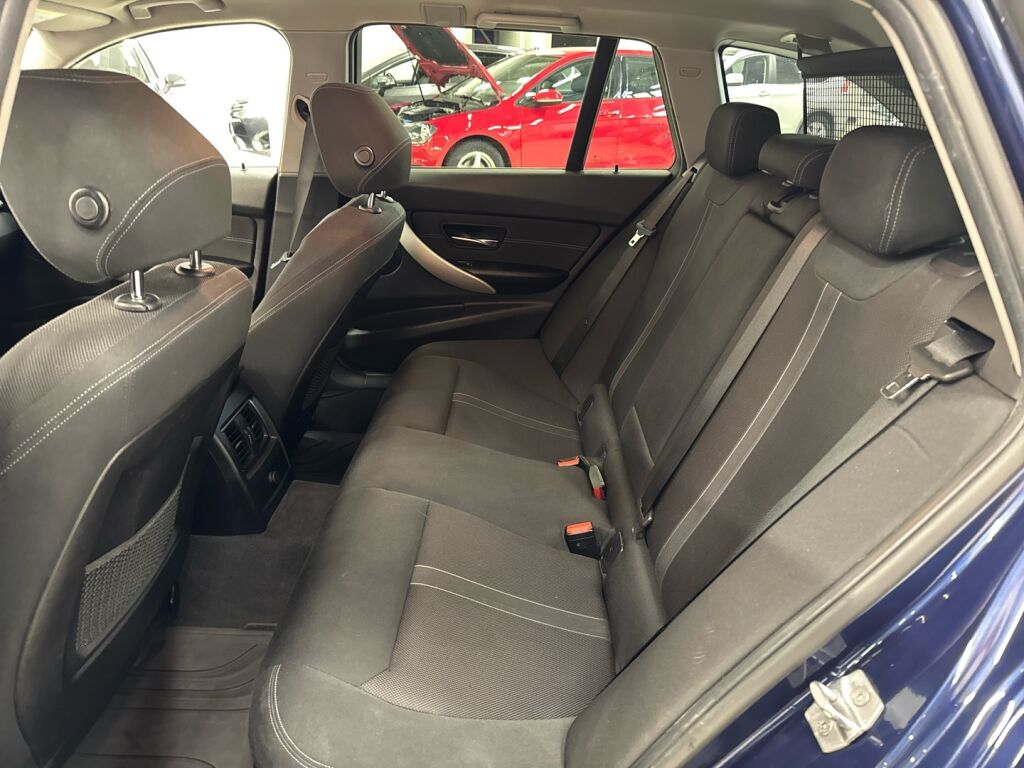 BMW 320 2017 Sininen