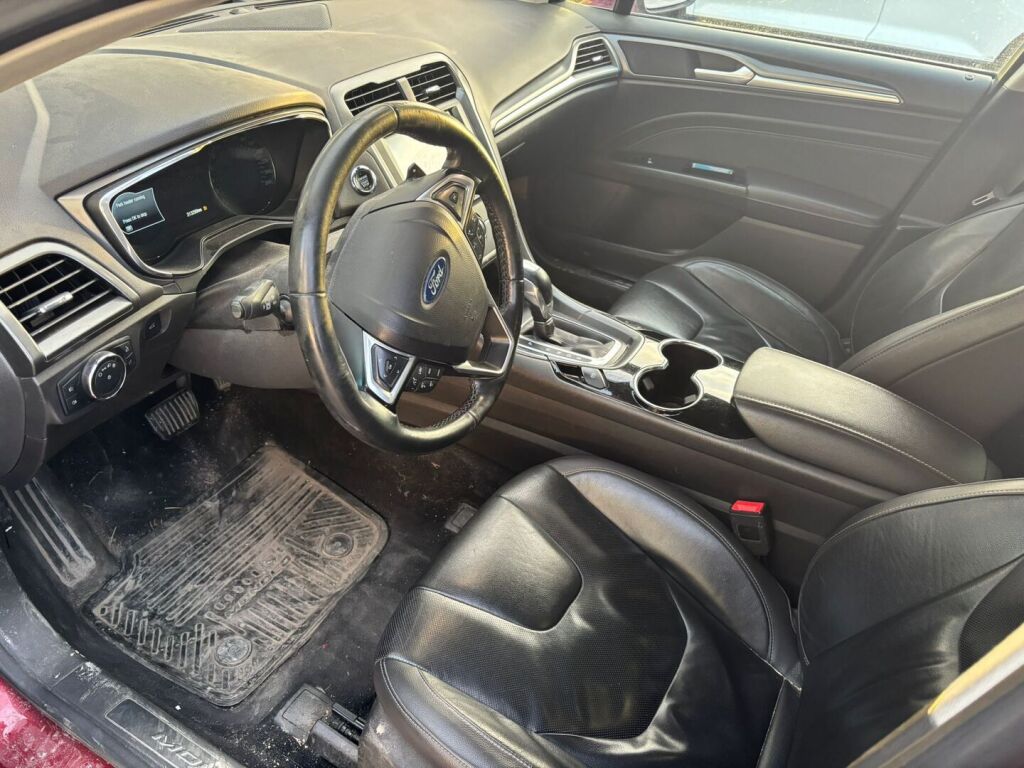 Ford Mondeo 2016 Punainen