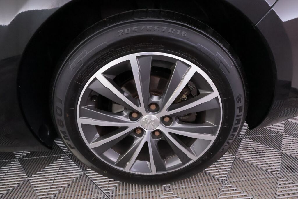 Peugeot 308 2017 Musta