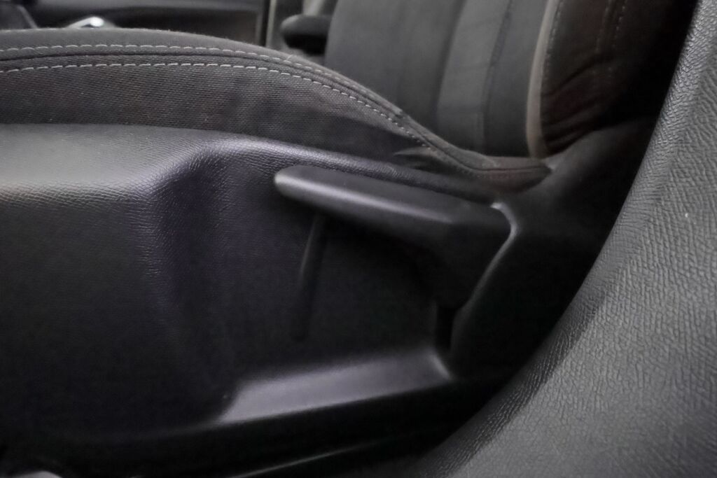 Peugeot 308 2017 Musta