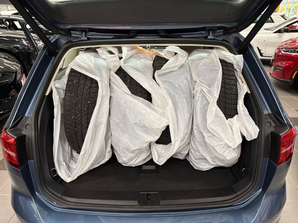 Volkswagen Passat 2016 Sininen