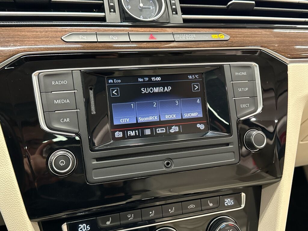 Volkswagen Passat 2016 Sininen