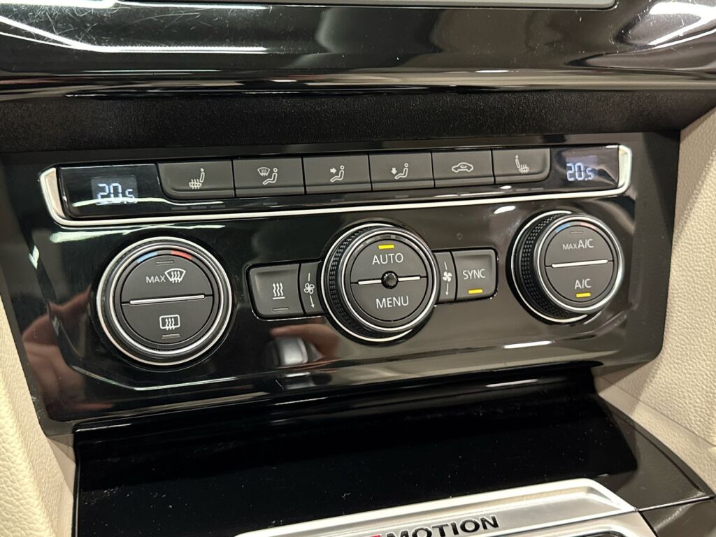 Volkswagen Passat 2016 Sininen