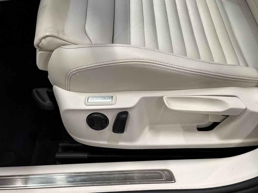 Volkswagen Passat 2016 Sininen