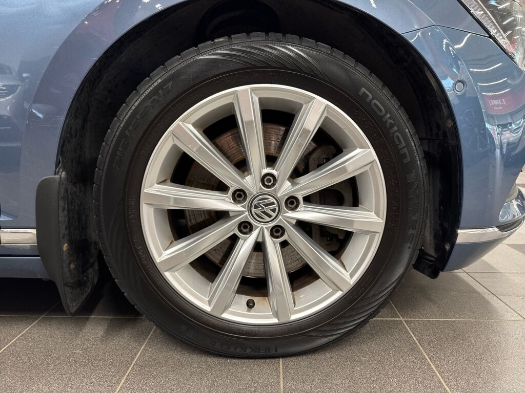 Volkswagen Passat 2016 Sininen