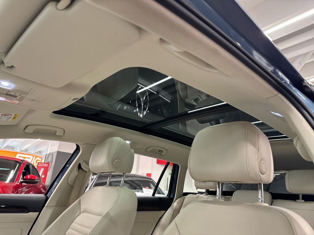 Volkswagen Passat 2016 Sininen