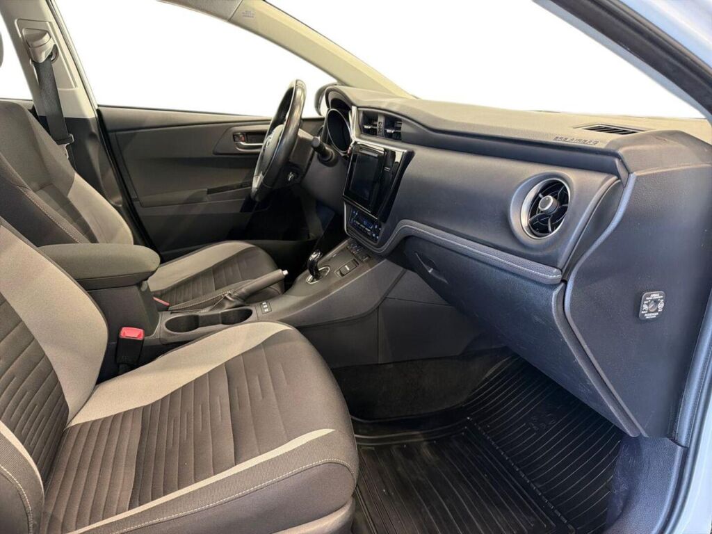 Toyota Auris 2016 Valkoinen
