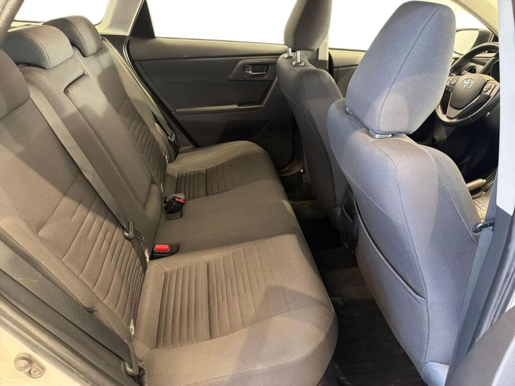 Toyota Auris 2016 Valkoinen