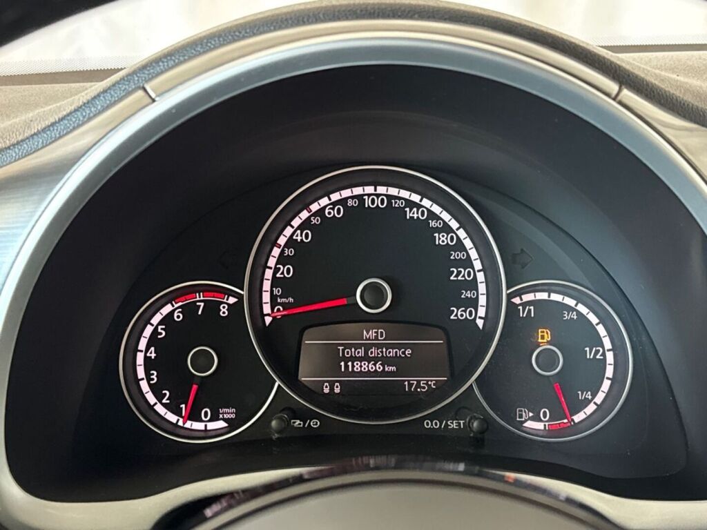 Volkswagen Beetle 2017 Sininen