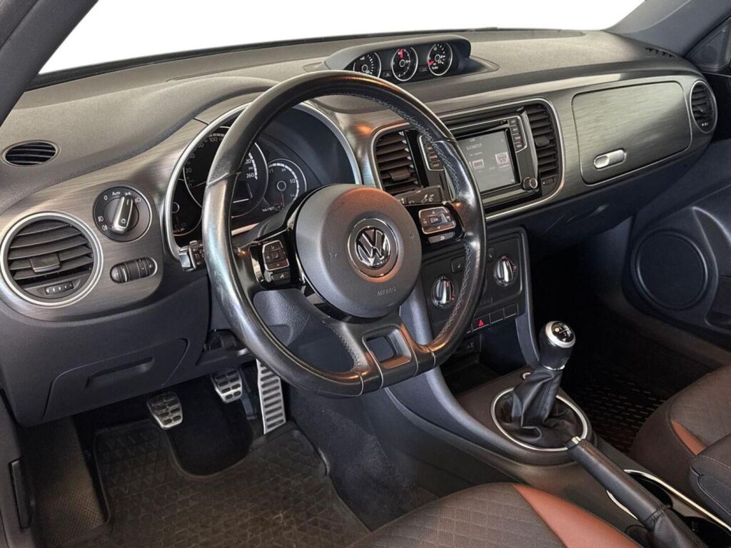 Volkswagen Beetle 2017 Sininen