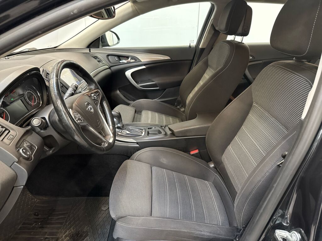 Opel Insignia 2016 Musta