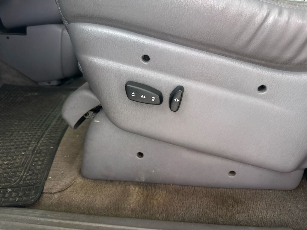 Chrysler Voyager 1997 Violetti