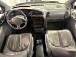 Chrysler Voyager 1997 Violetti