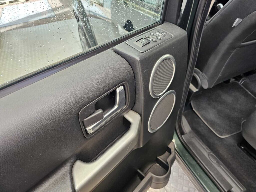 Land Rover Discovery 2009 Vihreä