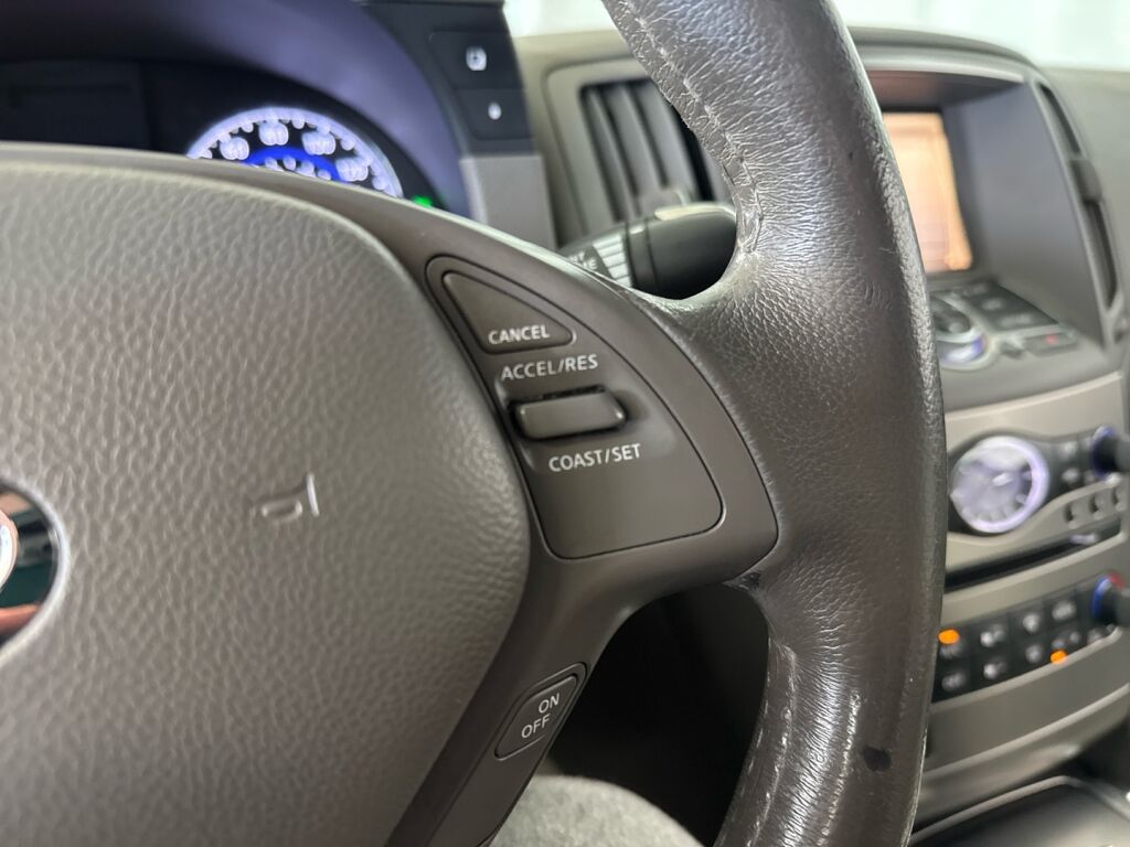 Infiniti G37 2011 Harmaa