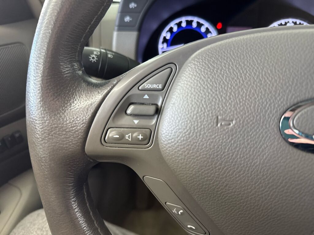 Infiniti G37 2011 Harmaa