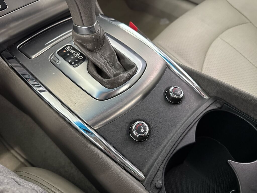 Infiniti G37 2011 Harmaa